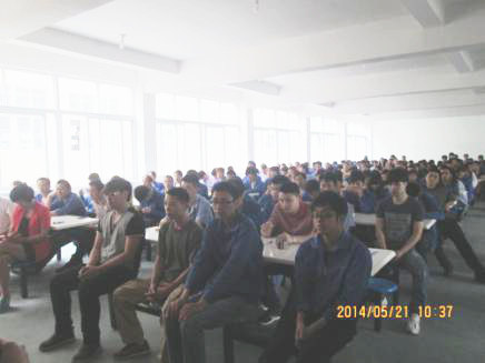 2014年6月19日，紀(jì)龍電器管理升級(jí)誓師大會(huì)召開(kāi)