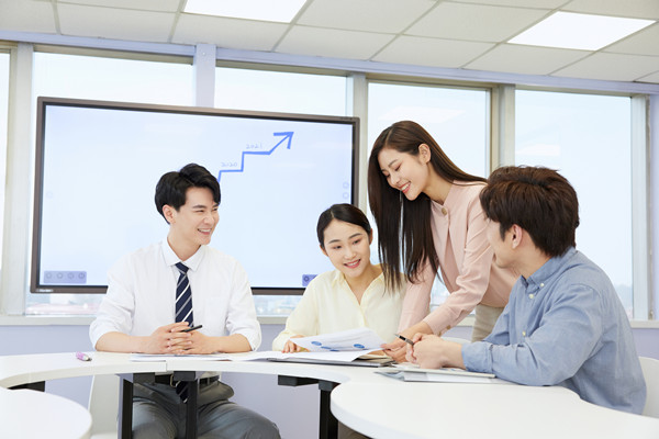 目標(biāo)引領(lǐng)：制定明確目標(biāo)，提升企業(yè)執(zhí)行力