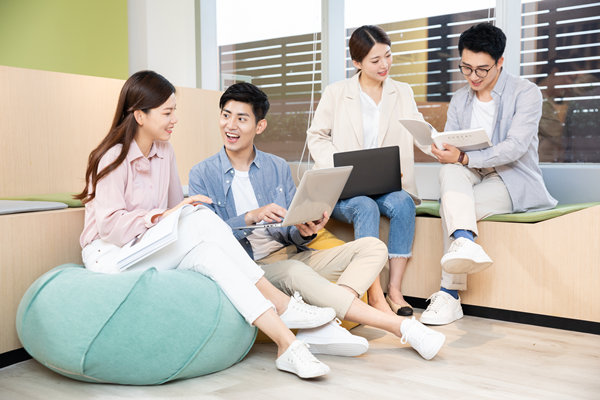 員工培訓(xùn)與發(fā)展：提升技能，實現(xiàn)卓越績效