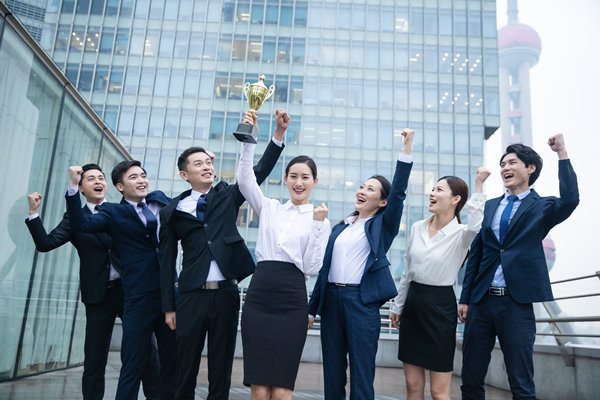 協(xié)同共進(jìn)，效能倍增：打造卓越團(tuán)隊(duì)，推動(dòng)組織發(fā)展