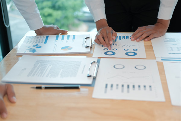 平衡計(jì)分卡：多維度評(píng)估，全面提升績(jī)效