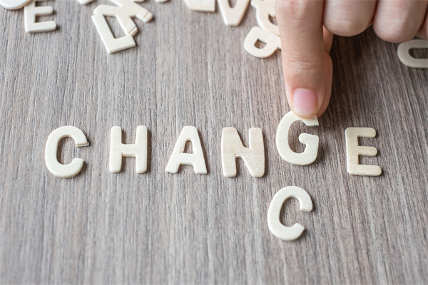 創(chuàng)新企業(yè)管理模式，引領行業(yè)變革，塑造品牌力量