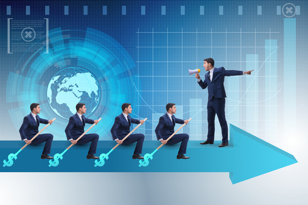 集團(tuán)管控創(chuàng)新實(shí)踐，引領(lǐng)行業(yè)發(fā)展趨勢(shì)與變革