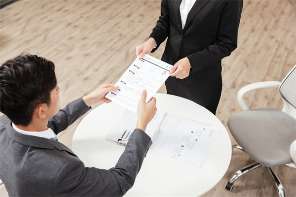 人力資源與業(yè)務(wù)戰(zhàn)略融合，推動(dòng)企業(yè)持續(xù)發(fā)展與創(chuàng)新