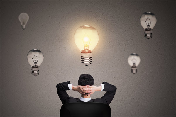 創(chuàng)新企業(yè)管理思維，激發(fā)員工潛能，推動(dòng)企業(yè)騰飛