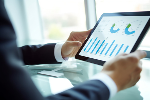 公司年度經(jīng)營計劃實現(xiàn)目標的關(guān)鍵舉措有哪些？