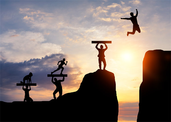 如何構(gòu)建高效能的組織架構(gòu)以驅(qū)動(dòng)企業(yè)的業(yè)務(wù)發(fā)展？