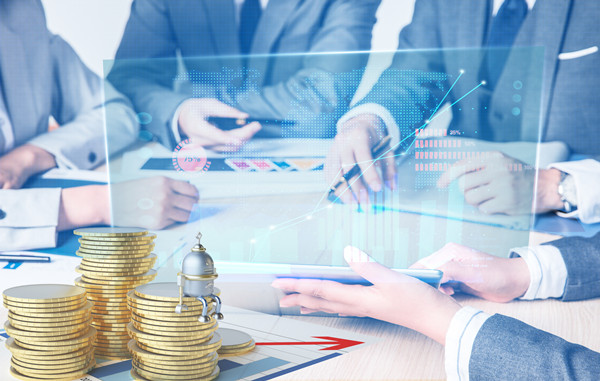 年度計(jì)劃中，如何量化評估風(fēng)險(xiǎn)與應(yīng)對策略？