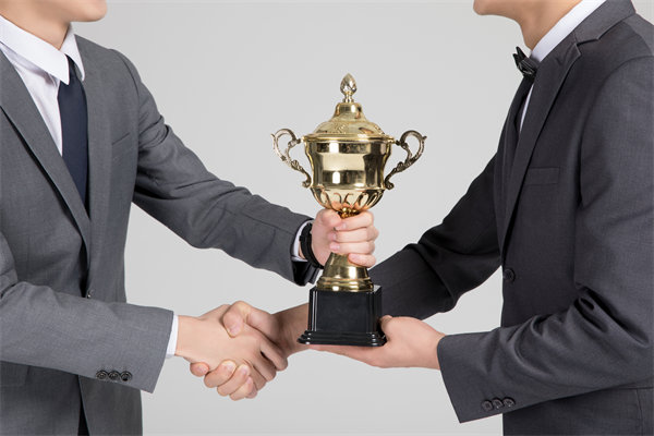 人才流失對(duì)企業(yè)管理的挑戰(zhàn)及應(yīng)對(duì)策略？