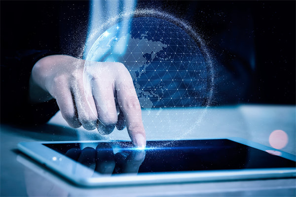 智能制造系統(tǒng)中，如何有效集成并管理多種自動(dòng)化設(shè)備？