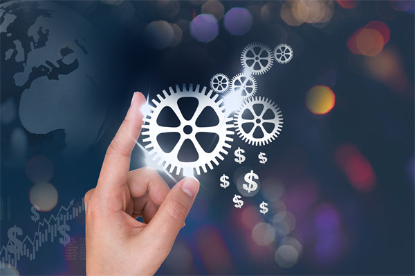 在薪酬體系設(shè)計(jì)時(shí)，應(yīng)如何考慮行業(yè)標(biāo)準(zhǔn)和市場(chǎng)變化？