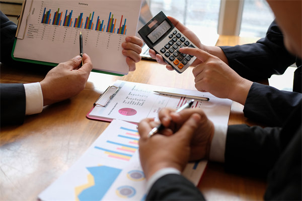 企業(yè)薪酬預(yù)算有限，如何合理分配以實(shí)現(xiàn)最大效益？