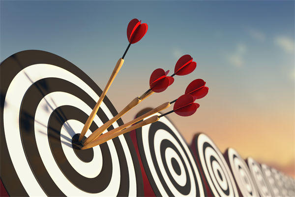 在全球化競(jìng)爭(zhēng)中，企業(yè)如何制定有效的戰(zhàn)略管理策略？