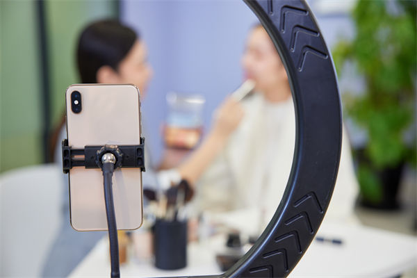 中國(guó)消費(fèi)者開始擁抱俄貨，國(guó)內(nèi)制造業(yè)怎么應(yīng)對(duì)？