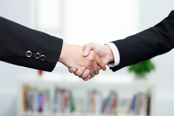 如何通過人力資源管理提升企業(yè)核心競爭力？