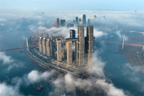 重慶戰(zhàn)略咨詢公司如何為企業(yè)定制長(zhǎng)遠(yuǎn)發(fā)展戰(zhàn)略？