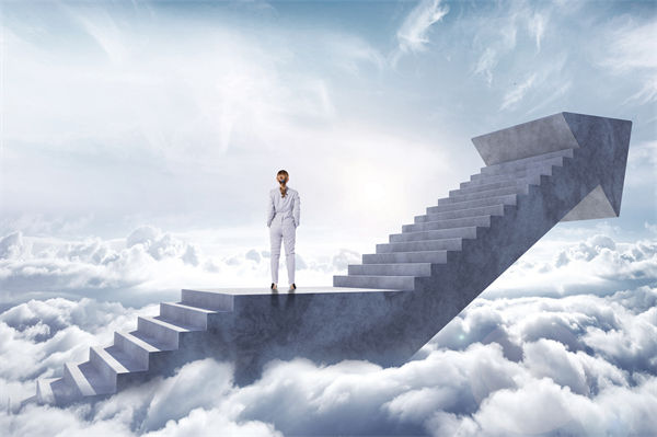 在年度經(jīng)營(yíng)計(jì)劃中，如何設(shè)定既實(shí)際又挑戰(zhàn)性的目標(biāo)？