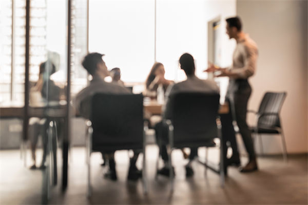 績效流于形式，如何構(gòu)建驅(qū)動戰(zhàn)略落地的考核體系？