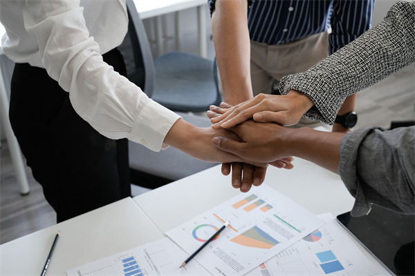 強(qiáng)行推行統(tǒng)一文化，多元團(tuán)隊(duì)是否正在被抹煞活力？