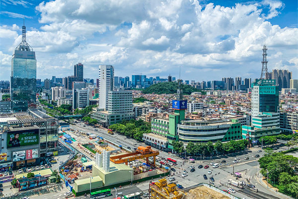 佛山管理咨詢公司深度助力，企業(yè)如何加速突破成長天花板？