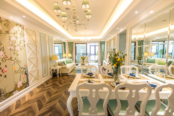 燈飾行業(yè)精益生產(chǎn)管理咨詢公司哪家好，能解小批量定制效率低？